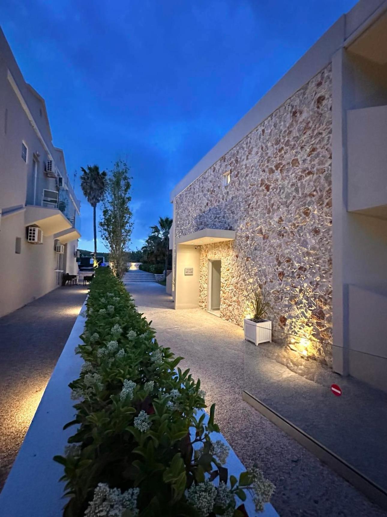Argiri & Aparthotel 3*