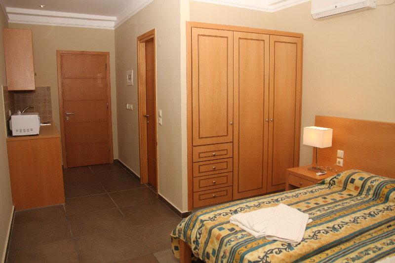 Argiri & Aparthotel